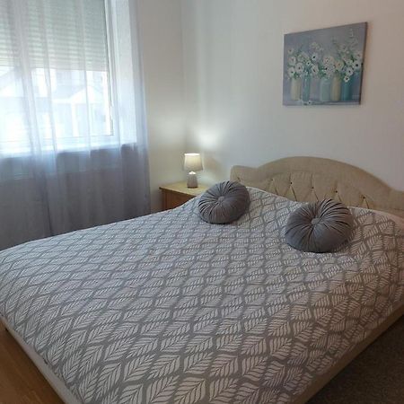 Apartman Dane Kikinda Buitenkant foto