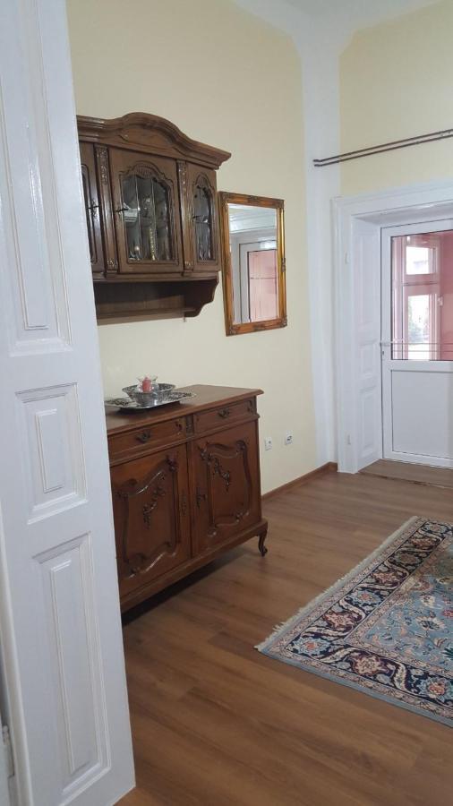 Apartman Dane Kikinda Buitenkant foto