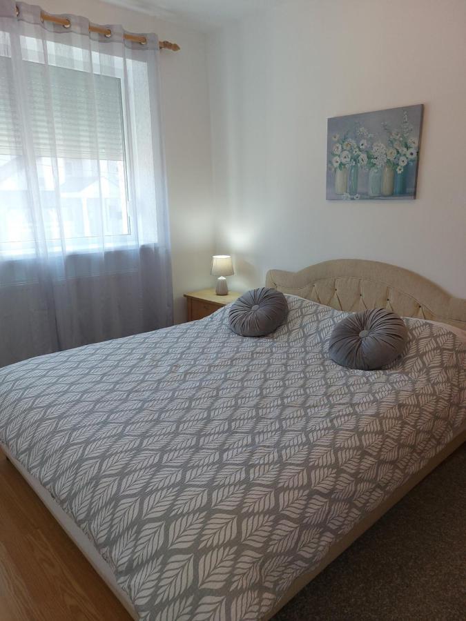 Apartman Dane Kikinda Buitenkant foto