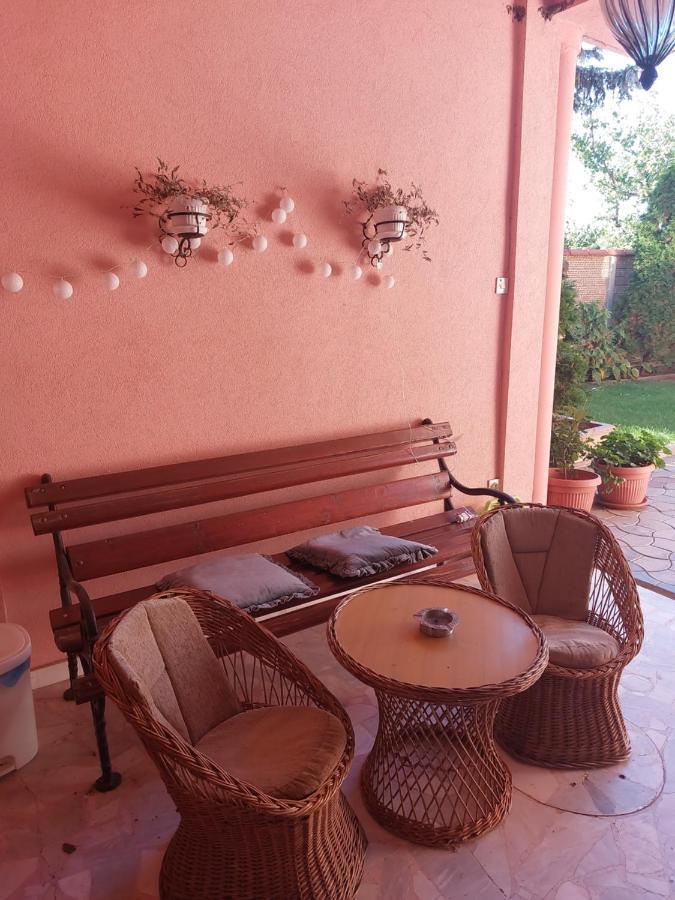 Apartman Dane Kikinda Buitenkant foto